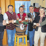 Von der Qualität des Festbiers für das Teublitzer Volksfest überzeugten sich bei der traditionellen Bierprobe in der SC-Sportgaststätte Bürgermeisterin Maria Steger und die Ehrengäste.