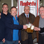 Schon bei der Bierprobe herrschte große Begeisterung ob des guten Geschmack des Bieres Schon bei der Bierprobe herrschte große Begeisterung ob des guten Geschmack des Bieres