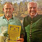 Arbeiten schon seit Jahrzehnten zusammen: Brauereichef Wolfgang Rasel (r.) und Peter Frankl. Dieser ist für den Transport des Gerstensaftes verantwortlich.